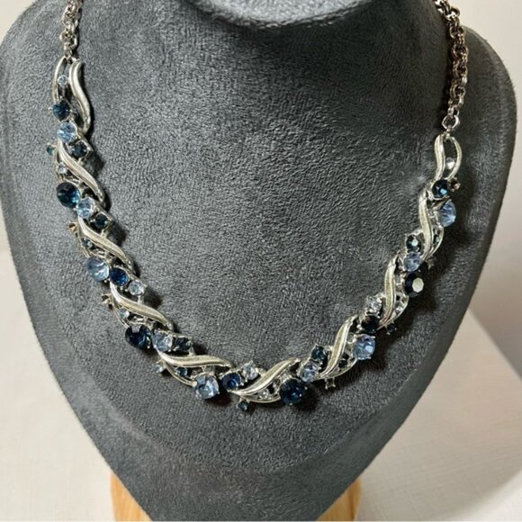 Coro Silver and Blue Necklace Brooch  Clip-on Earrings BLUE SILVER - Picture 10 of 14